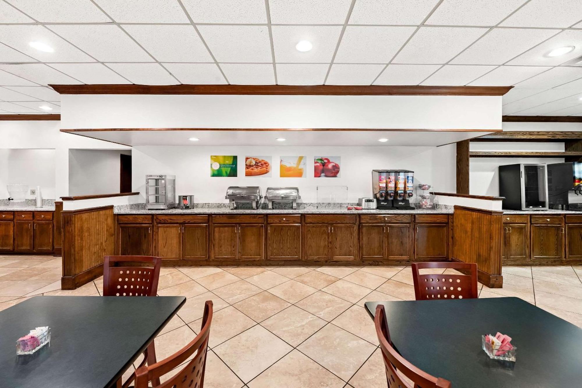 Quality Inn Dayton Airport Englewood Kültér fotó
